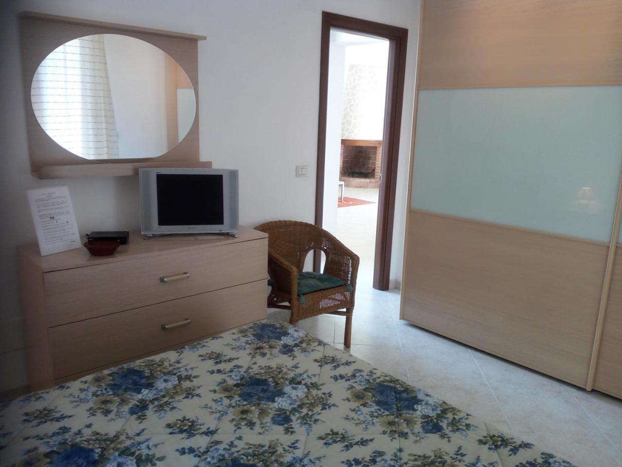 Bed and Breakfast Il Giardino Di Niu Palombaio Exterior foto